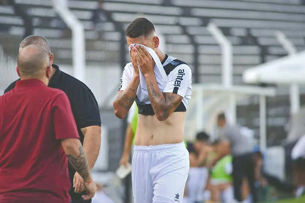 Danubio, uno de los clubes históricos del fútbol uruguayo que jugará en segunda este año