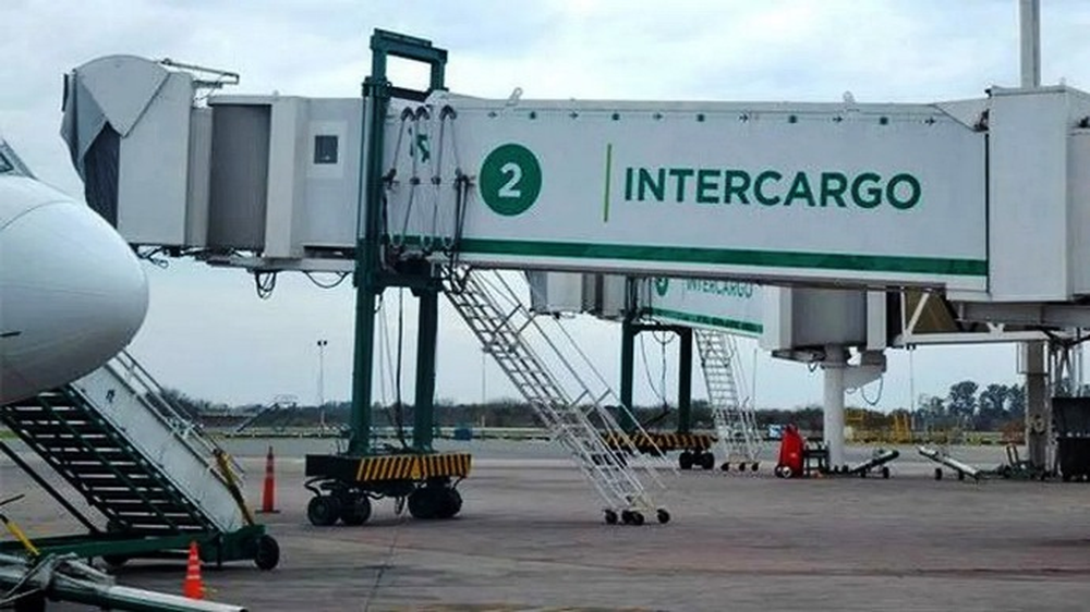 Despiden a 15 empleados de Intercargo tras una huelga que afectó a miles de pasajeros en Aeroparque y Ezeiza