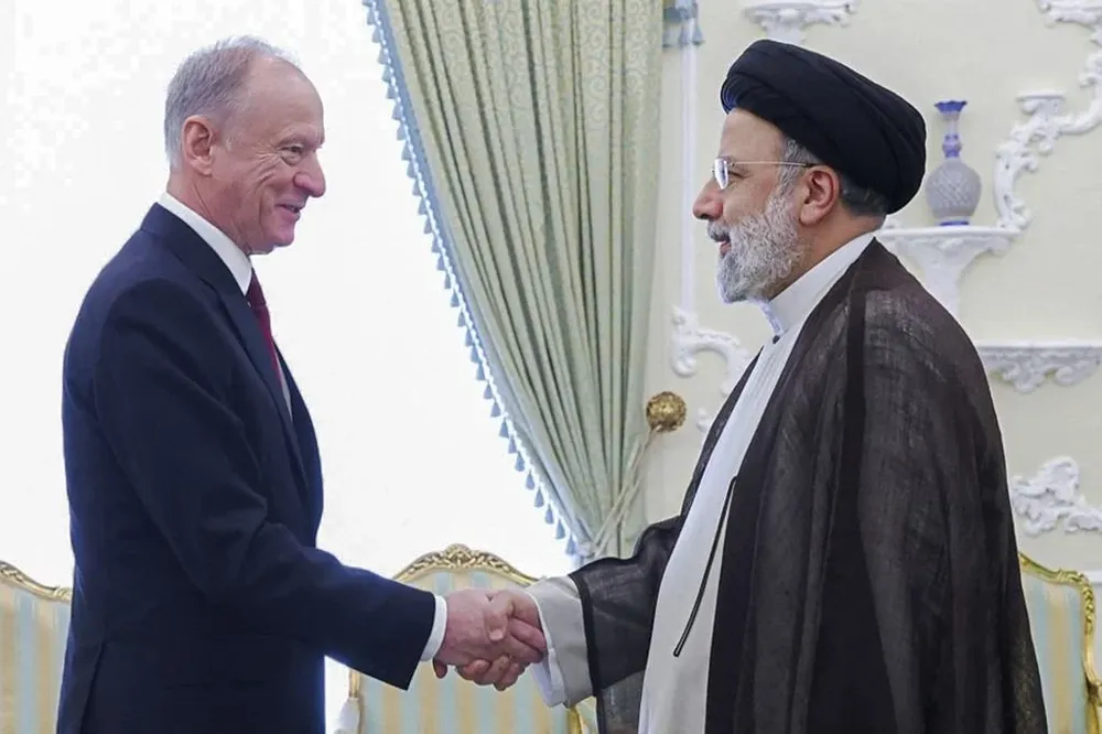 El presidente de Irán, Ebrahim Raisi, recibió al secretario del Consejo de Seguridad ruso, Nikolai Patrushev en Teherán, capitán de Irán