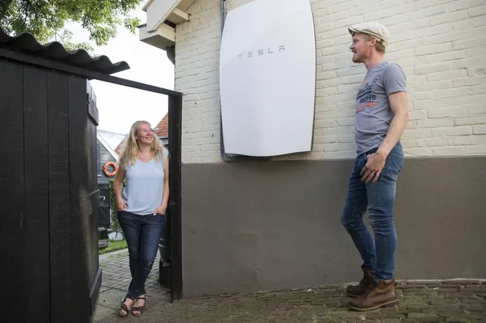 Una familia en Holanda es parte de un programa piloto que usa batería Powerwall de Tesla.