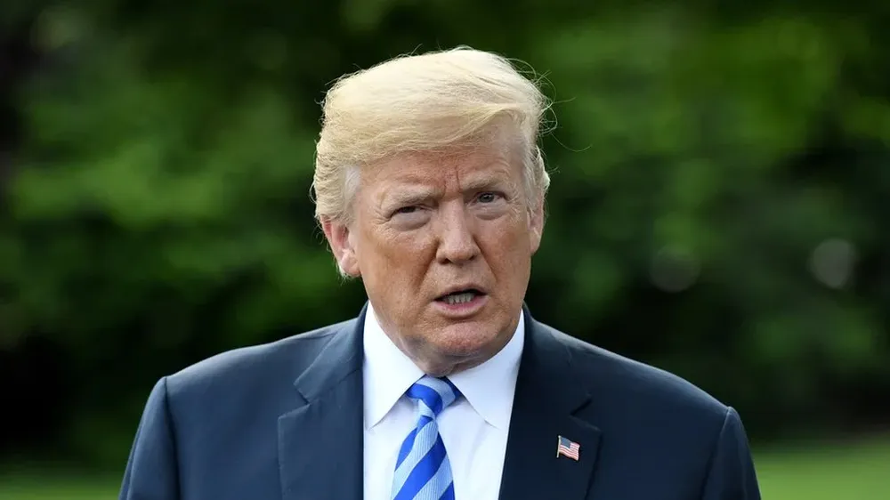 Poco después de llegar a la presidencia de Estados Unidos, Donald Trump formó una comisión de expertos de Silicon Valley pero la desmanteló al ser evidente la diferencia de opiniones de sus miembros con las políticas del mandatario.