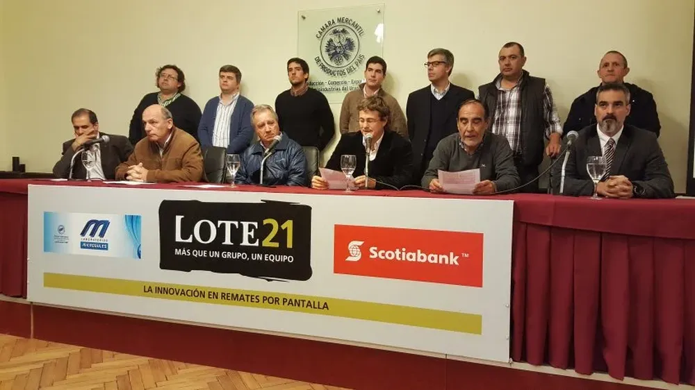 Integrnates de Lote 21 y de Scotiabank presentaron el remate en la Cámara Mercantíl