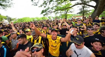 Peñarol no quiere perder el clásico en los escritorios