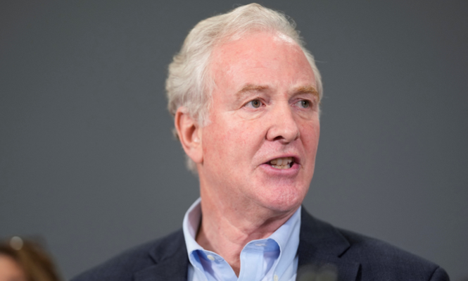 El senador Chris Van Hollen pidió poner fin al "secuestro ilegal" de Kilmar Ábrego en una cárcel de El Salvador