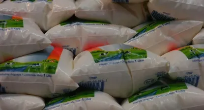 La mayor parte del plantel de trabajadores de envasado de leche fresca se encuentra en cuarentena por covid-19.