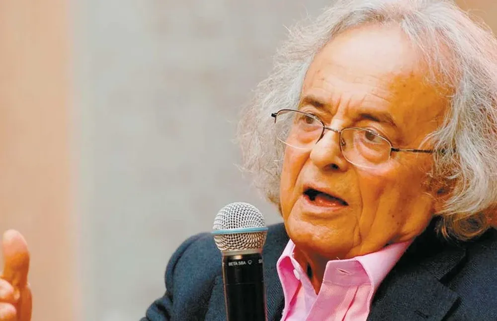 El poeta sirio es uno de los favoritos más firmes para quedarse con el Nobel de las letras