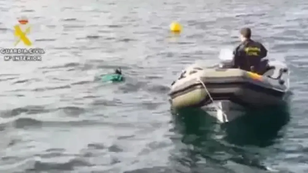 úsqueda del menor desaparecido tras naufragar en el mar Menor