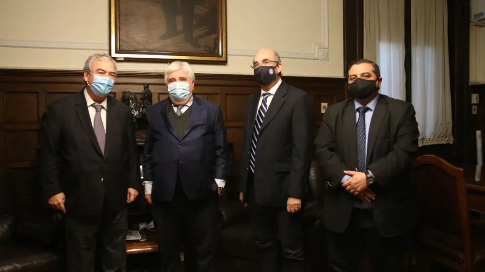 El subsecretario de Interior, Guillermo Maciel, el director General de Secretaría, Luis Calabria, el ministro Luis Alberto Heber y el fiscal de Corte, Juan Gómez