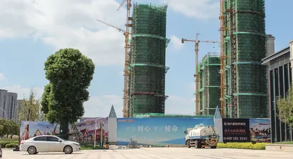 El endeudamiento de la inmobiliaria hizo que las acciones se desplomaran más del 88% este año