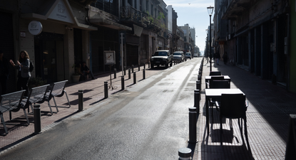 Semipeatonalización de siete cuadras de la calle Colón en Ciudad Vieja, tras obras de la Intendencia de Montevideo