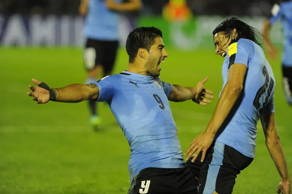 Suárez y Cavani son pretendidos por el mismo equipo