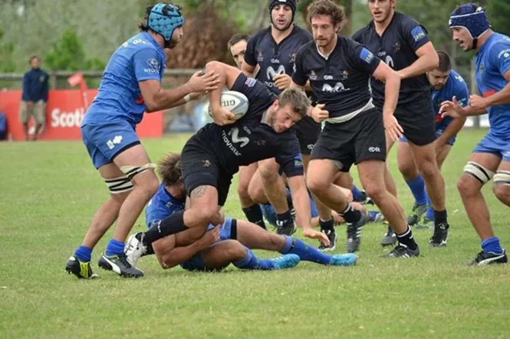 Los Cuervos ganaron a Old Christians 24-17