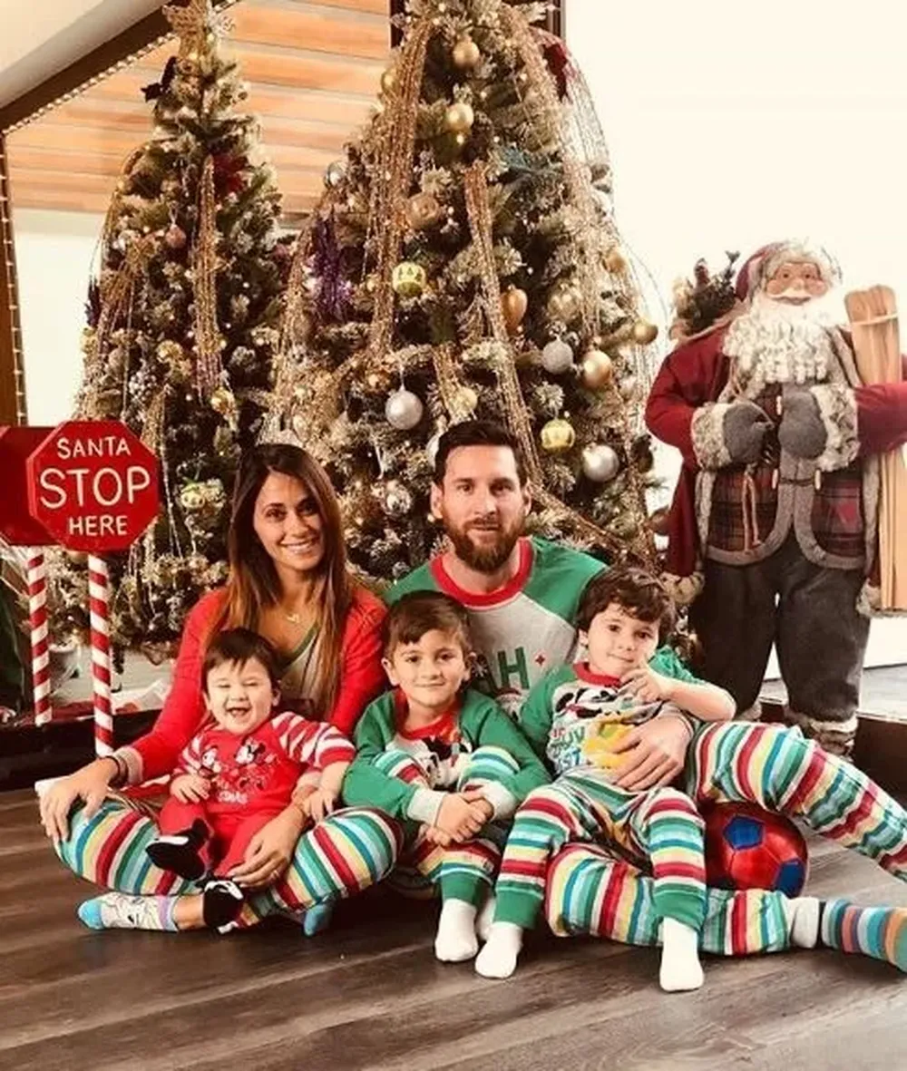 La foto navideña de Messi y familia