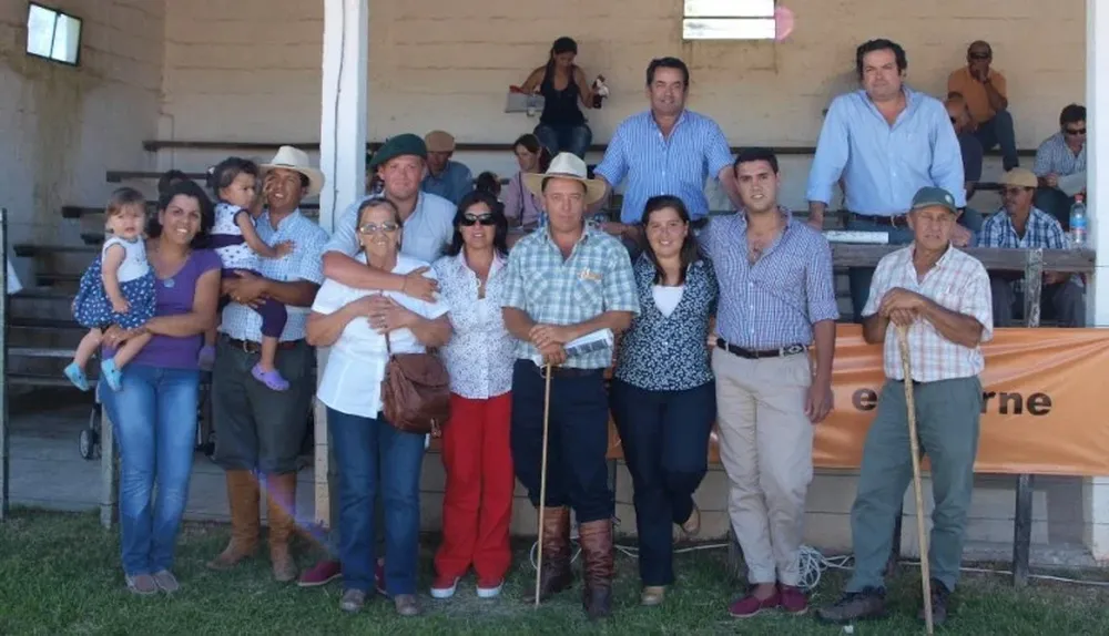 La familia Lucas con integrantes del escritorio Daniel Silveira