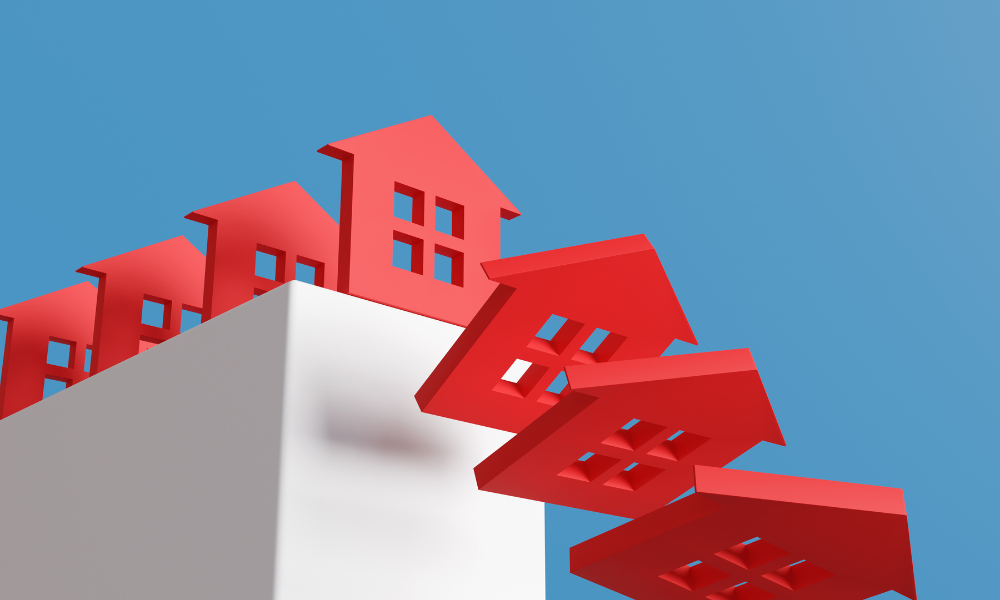 Sánchez impulsa toda una serie de medidas polémicas relativas a la crisis de la vivienda que aún debe pasar por el difícil filtro del Parlamento. El desmesurado impuesto a los inversores no residentes en la UE que quieran destinar sus fondos al mercado inmobiliario español es sólo una de ellas.&nbsp;