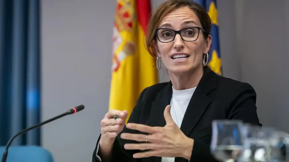 La ministra de Sanidad Mónica García