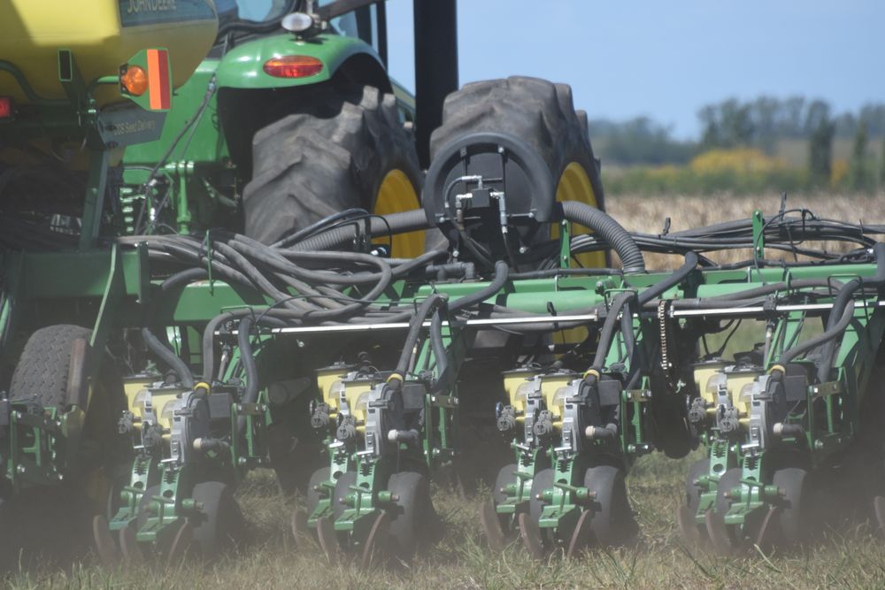 Fertilizantes con precios cada vez más cerca de las nubes (en la foto, demostración de labores de siembra, en el campo de la Expoactiva 2026). &nbsp;