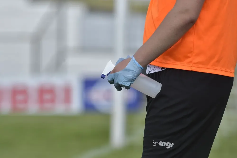 El fútbol profesional sigue