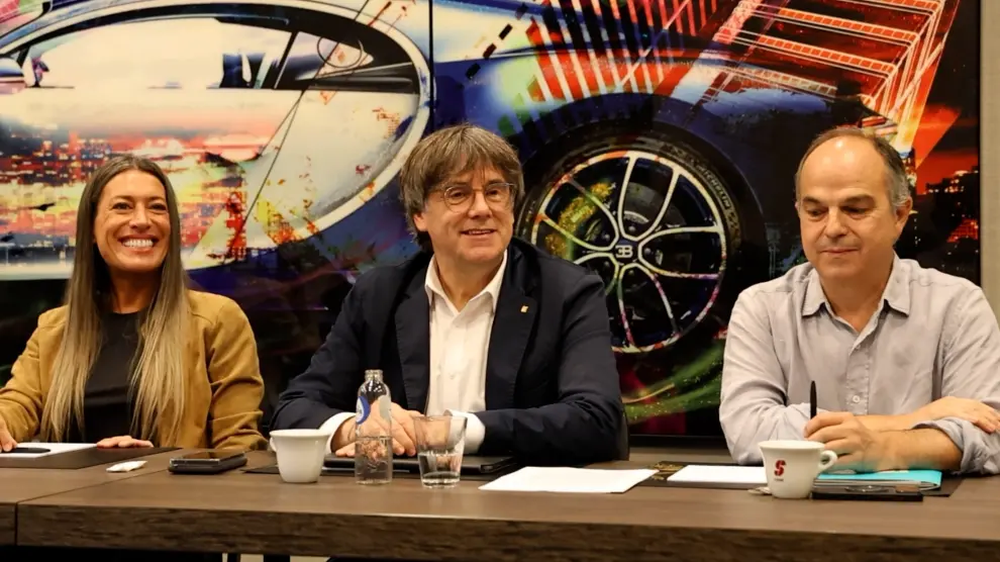 Miriam Nogueras, Carles Puigdemont y Jordi Turull.