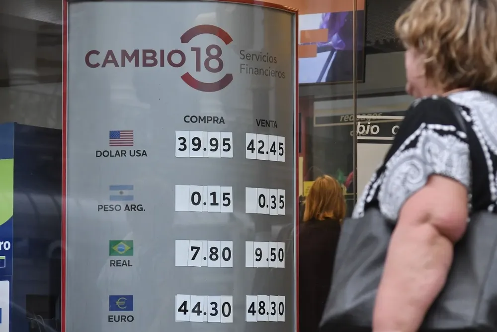 La punta compradora se ofrecía a $ 39,95 en algunas casas de cambio este martes.