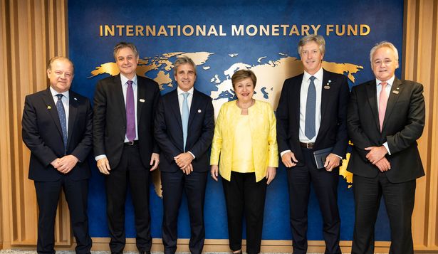 Luis Caputo se reunió con Georgieva: Kristalina está súper impresionada con los logros de Argentina