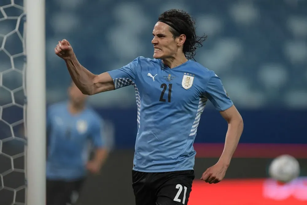 Cavani con la celeste