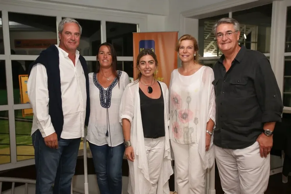 Alejandro Slinger, Valeria Kerber, Tati Paz, Carolina Vera y Horacio Vilaró