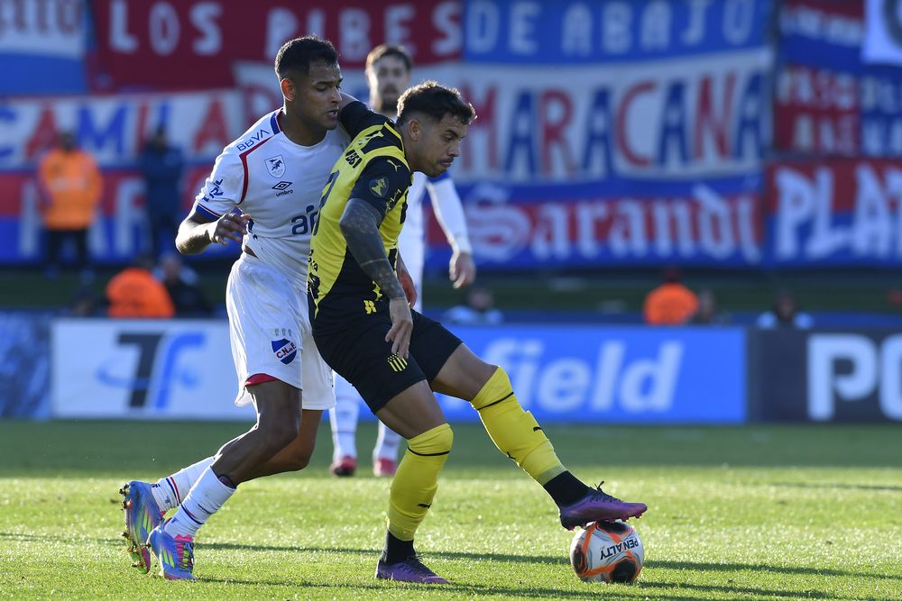Clásico y final del campeonato intermedio 2025, Peñarol Nacional. Lucas Morales, David Terans.