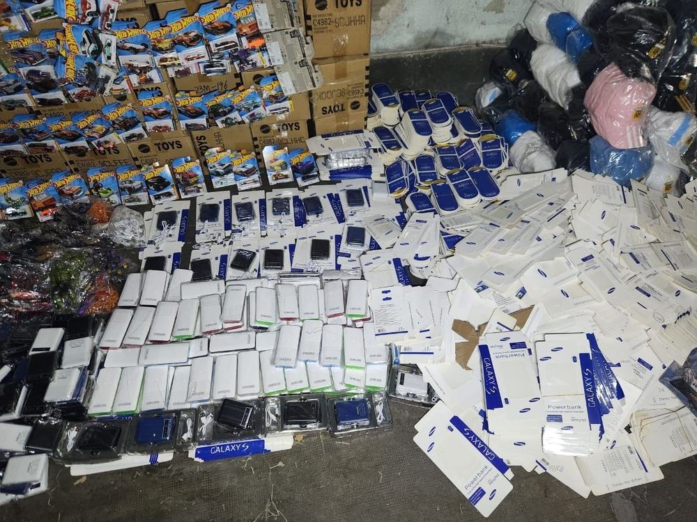 Operativo en Balvanera: incautan juguetes falsos y cosméticos peligrosos por 46 millones de pesos