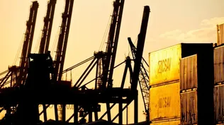 Nueva norma aduanera frena aún más las importaciones