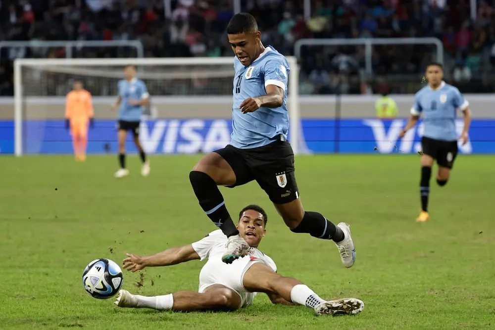 Juan Cruz De Los Santos, figura de Uruguay en el último partido