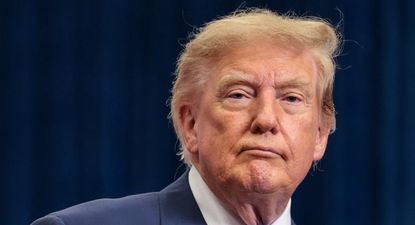 trump dice que la posicion de eeuu sobre las malvinas esta bajo revision