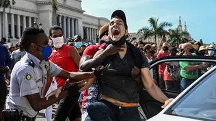 Detenido en las protestas que llevaban el lema abajo la dictadura