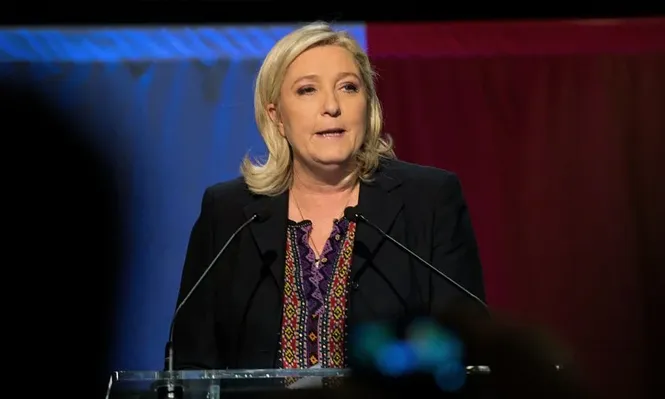 Juez ordenó un examen psiquiátrico para Marine le Pen