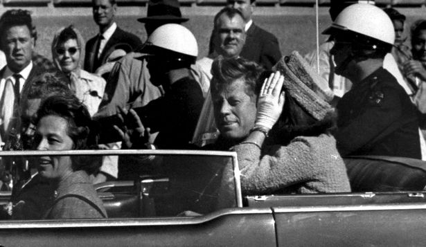 John F. Kennedy en Dallas, Texas, el 22 de noviembre de 1963, poco antes de ser asesinado