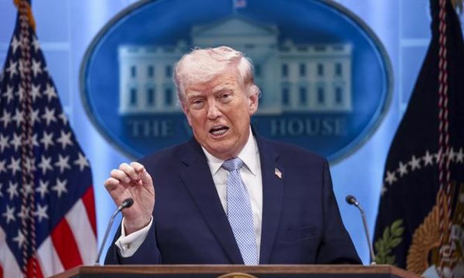 Donald Trump en la conferencia de prensa de este lunes