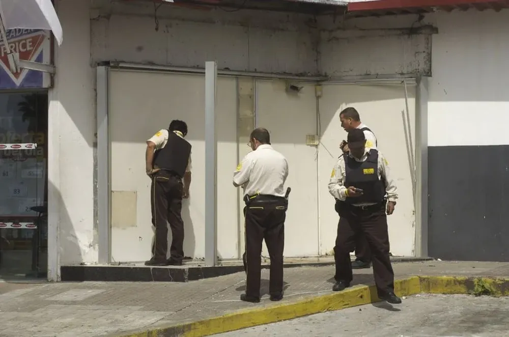 El cajero de Cebollatí y Barrios Amorín fue hecho estallar a través de gas inflamable/L.CARREÑO