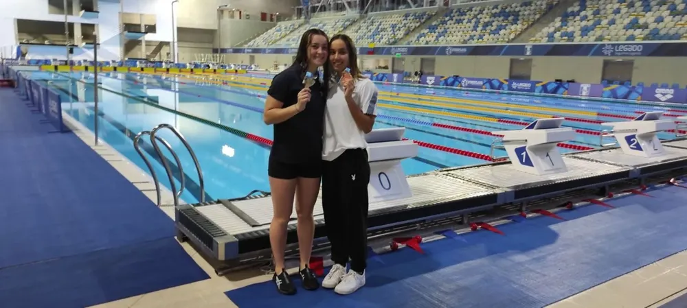 Sierra y Frank con las medallas
