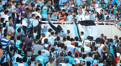 Gobierno argentino pide endurecer sanciones tras muerte de un hincha