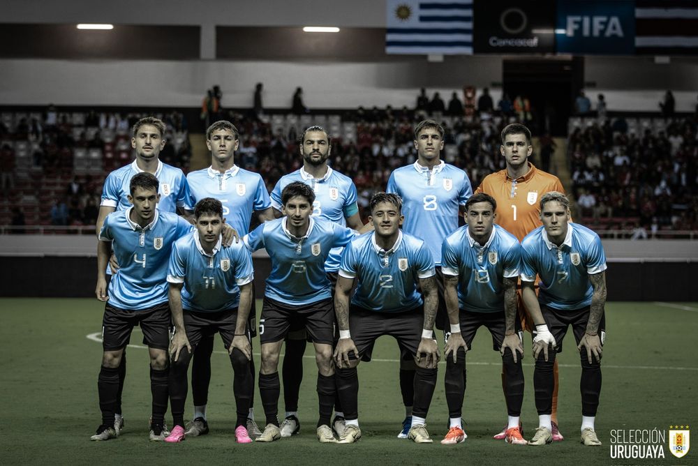 El equipo titular de la selección de Uruguay ante Costa Rica