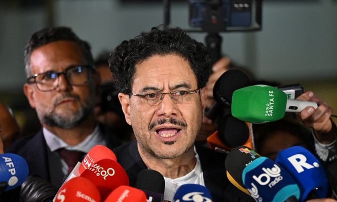 Iván Cepeda toma la delantera: la izquierda capitaliza la fragmentación de la derecha y lidera la carrera presidencial en Colombia