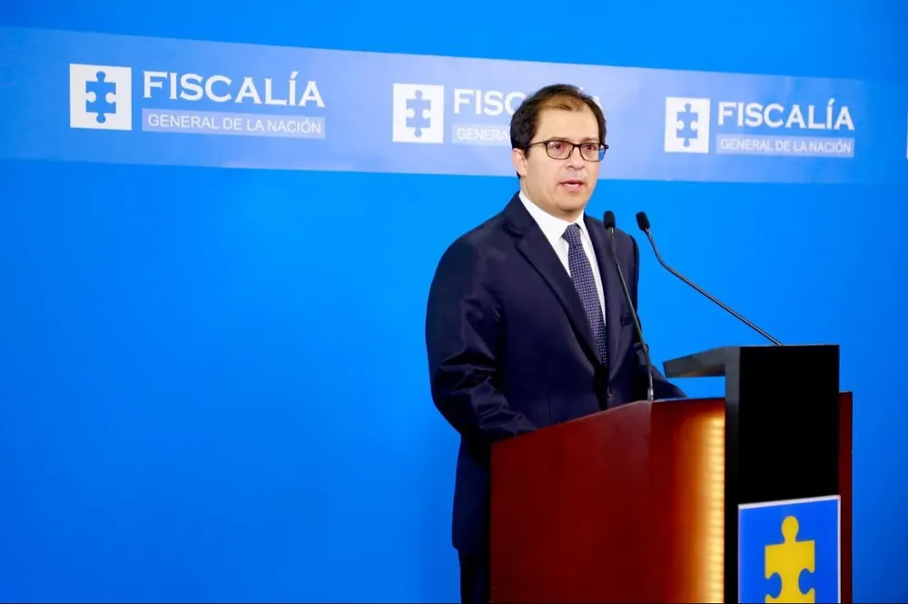 El fiscal general Francisco Barbosa, acusado por el presidente Pedro de golpista, fue elegido en 2020 por el expresidente derechista Iván Duque.