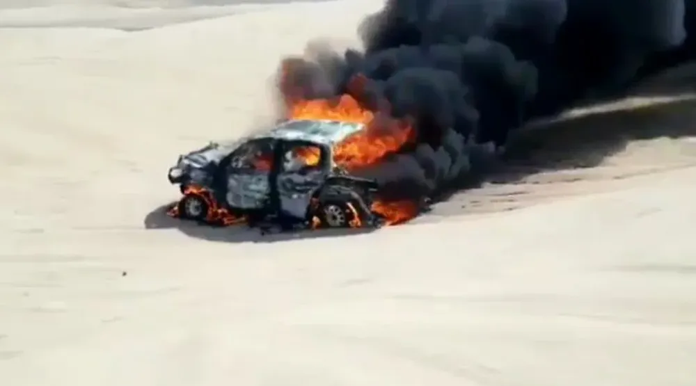 La camioneta de Alicia Reina en llamas