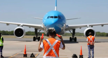 El impacto de la medida en Aerolíneas Argentinas dependerá de su capacidad para competir con operadores privados.