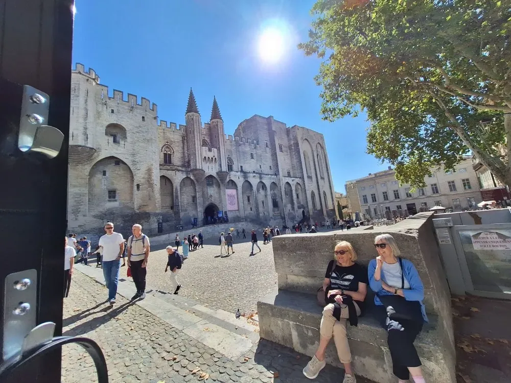 Postales de Avignon, la casa de Los Teros en Francia