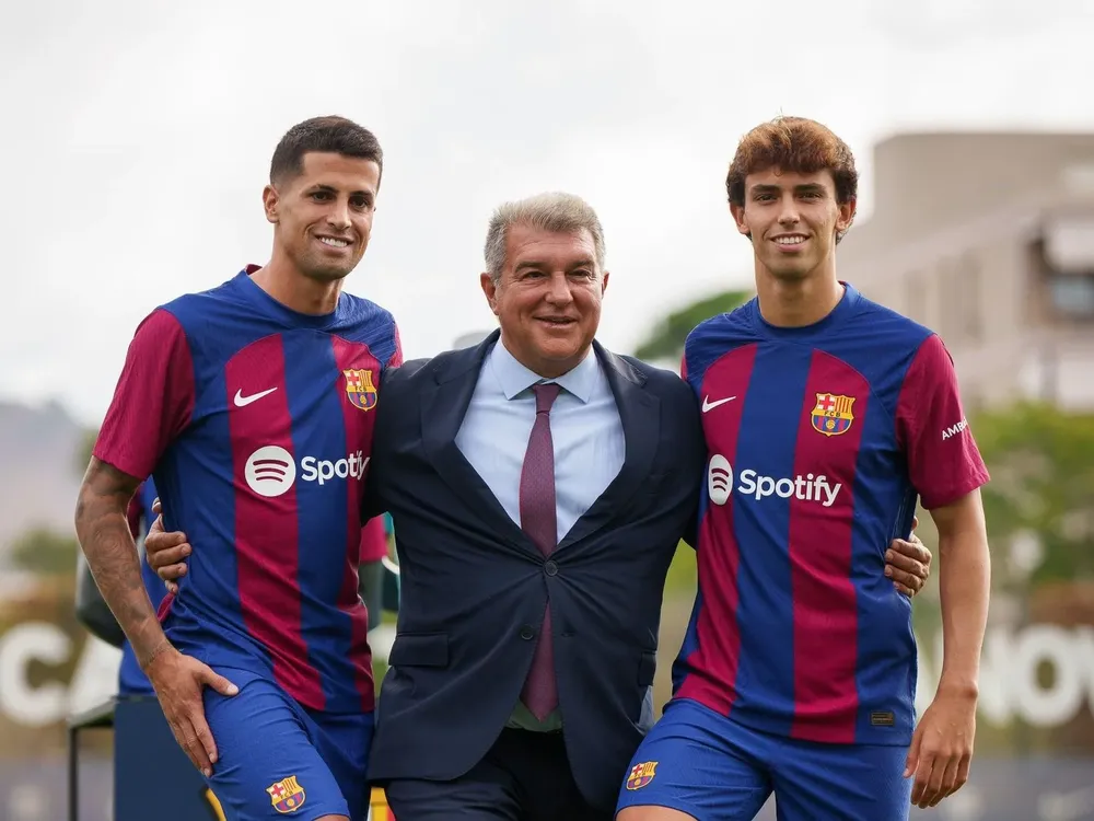 Presentación formal para los Joao.