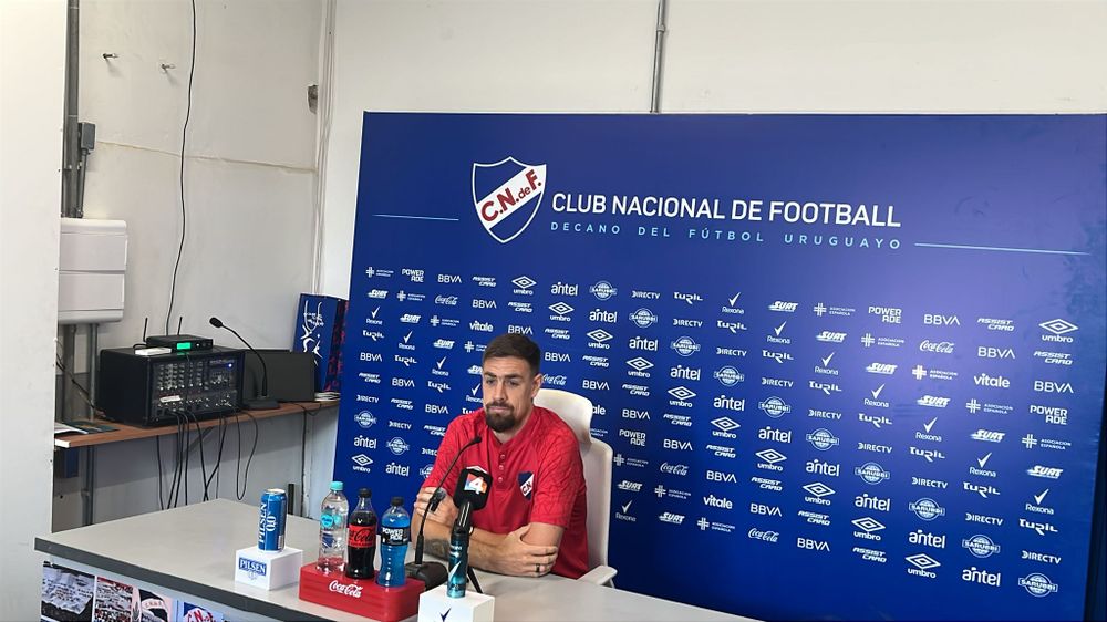 Sebastián Coates en conferencia