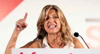 Yolanda Díaz, en un acto de campaña en Girona.