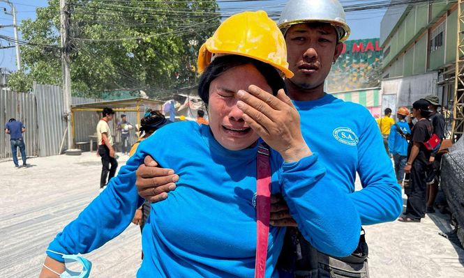 Los habitantes de Myanmar intentan reponerse tras la tragedia.
