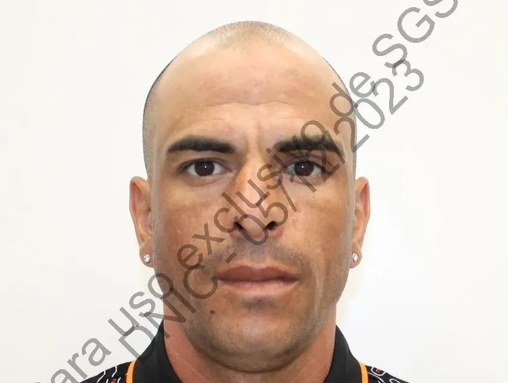 Imagen de Carlos Andrés Cancelo Román, el hombre buscado por las autoridades por el triple homicidio de Estación Floresta